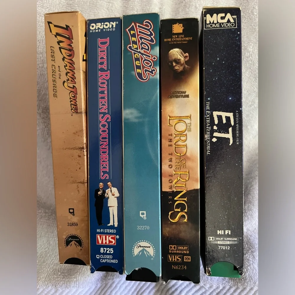 Five VHS videos - ET; Lord of the Rings - The Two Towers